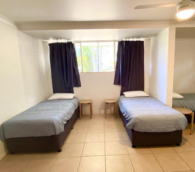 Orchid Beach Apartments 프레이저아일랜드 외부 사진
